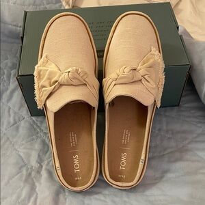 TOMS Women's Cream Knotted Mules